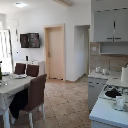 Apartments Villa Beba Komiza Exterior photo