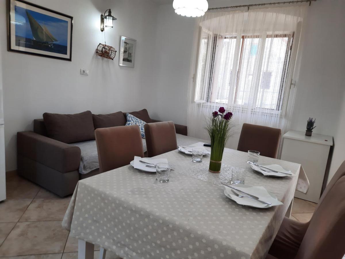 Beba Apartment Komiza
