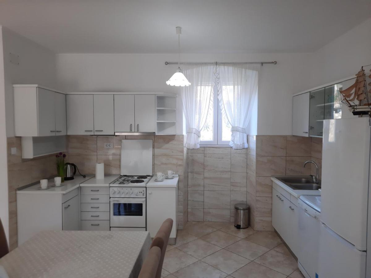 Beba Apartment Komiza